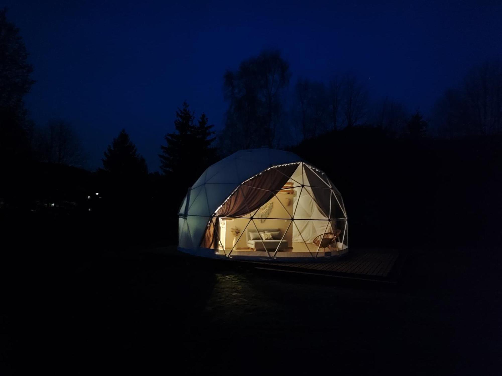 Forrest Glamp Hotell Mieroszow Exteriör bild