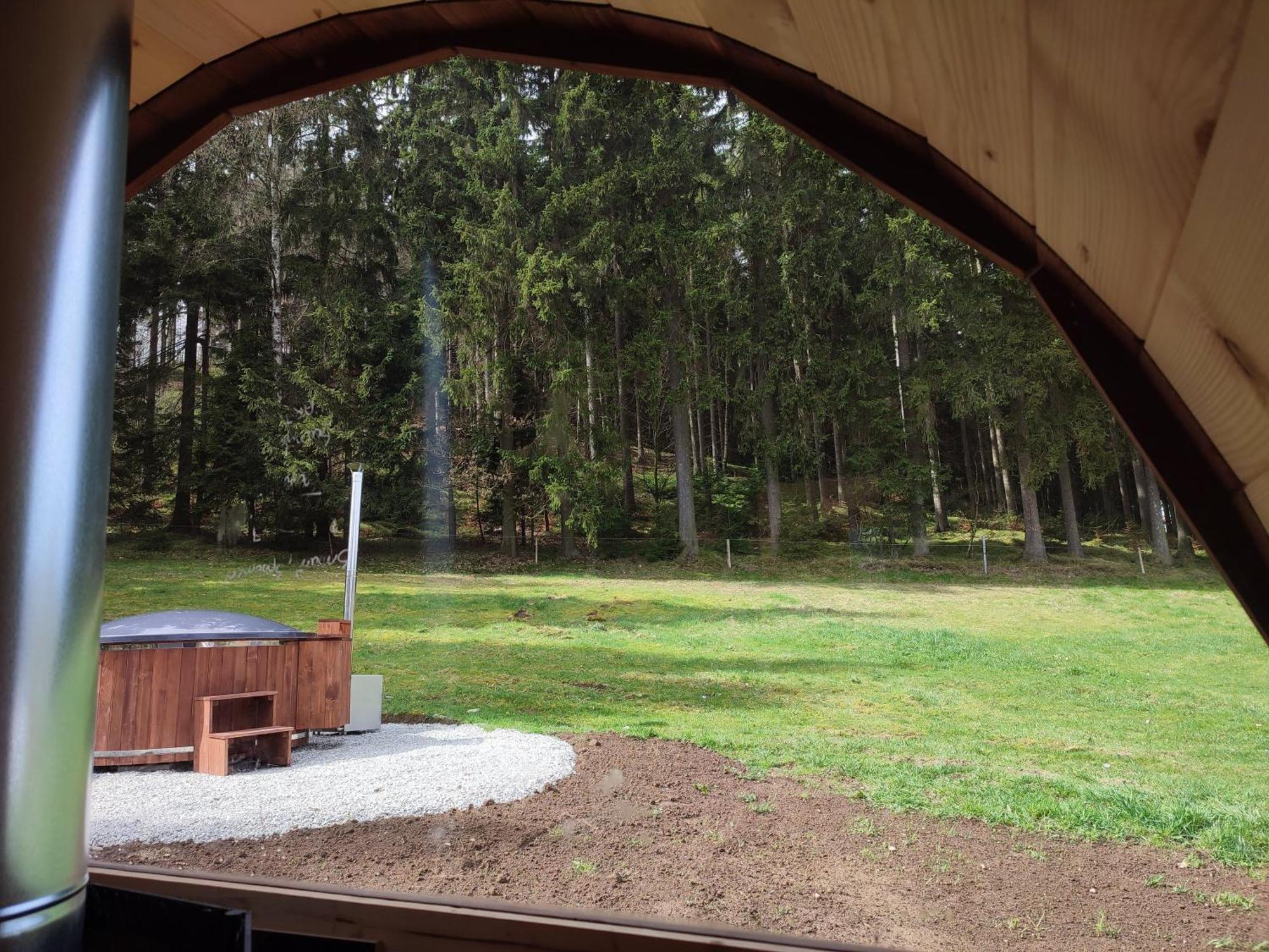 Forrest Glamp Hotell Mieroszow Exteriör bild