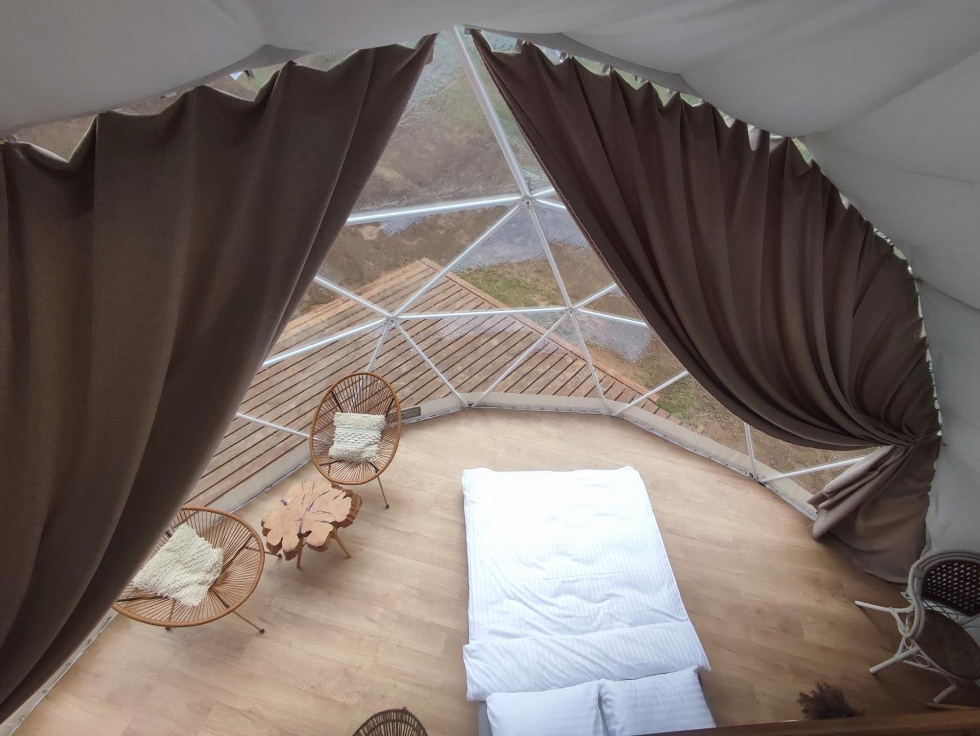 Forrest Glamp Hotell Mieroszow Exteriör bild