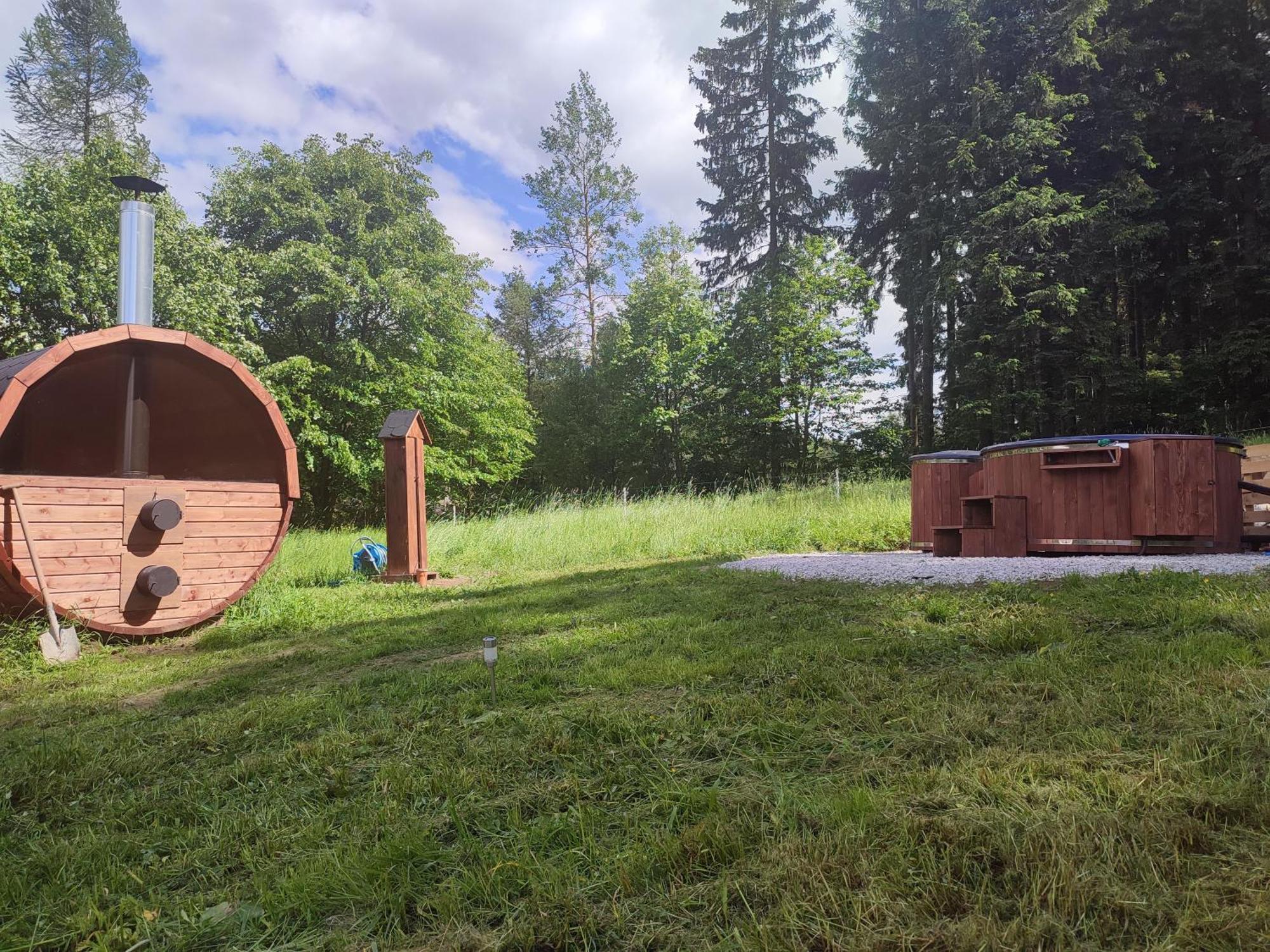 Forrest Glamp Hotell Mieroszow Exteriör bild